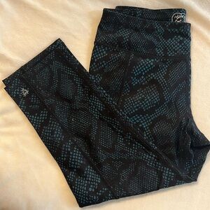 Betsey Johnson Capri/crops